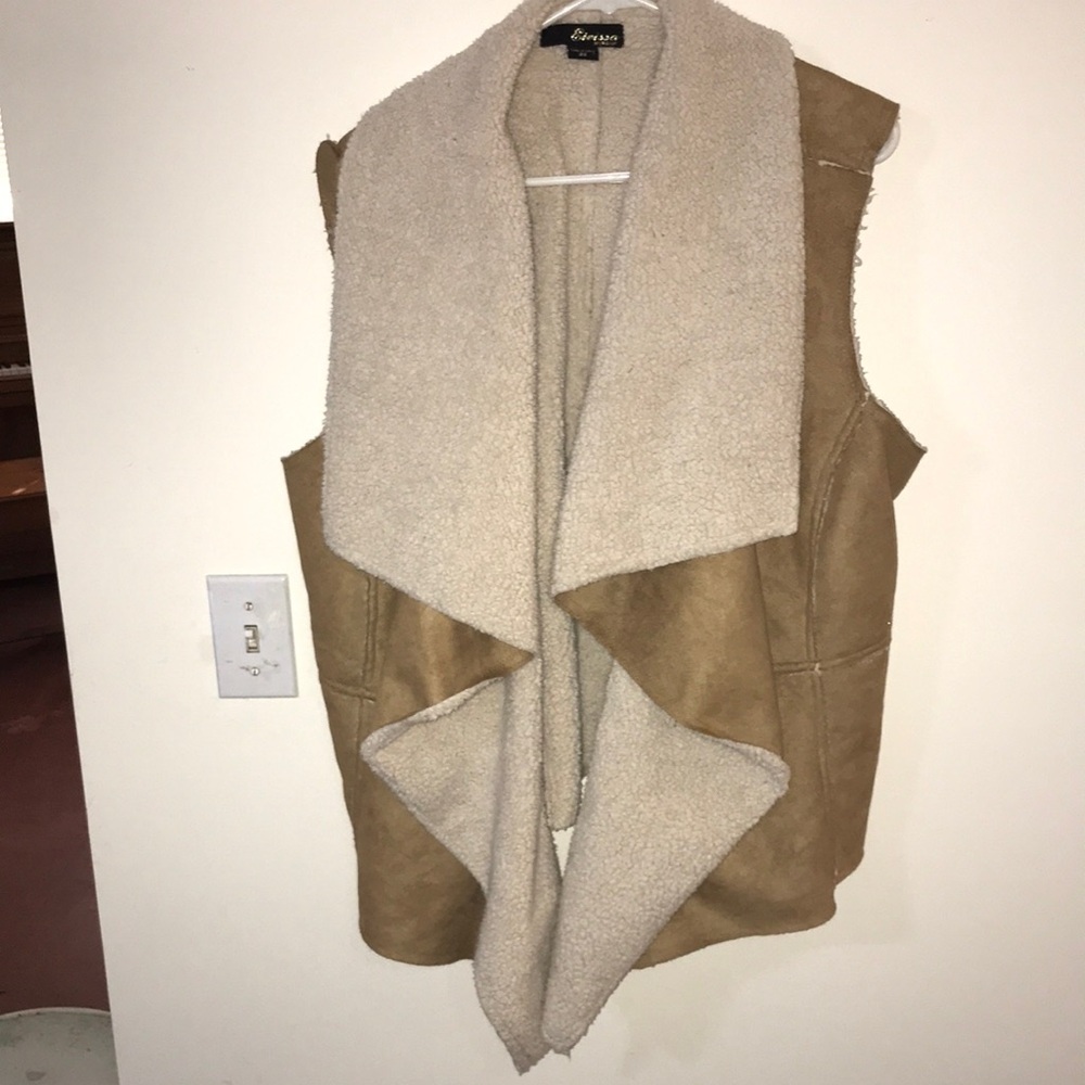 EUC Eivissa woman’s faux suede and fur Vest coat. Unique style